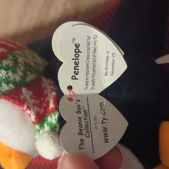 Beanie Boo - Penelope Penguin - Picture 4 of 4